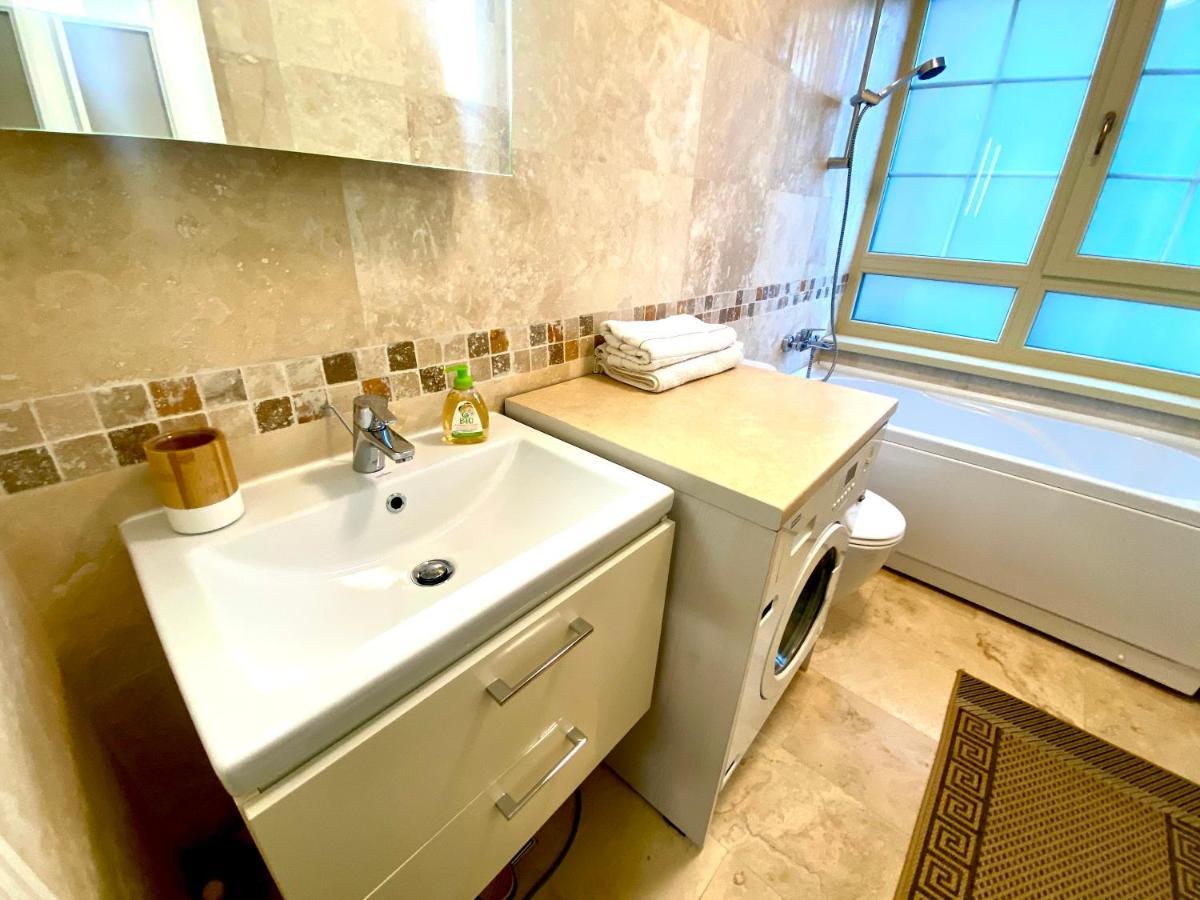 Apartamento Apartament Sara Iasi Exterior foto